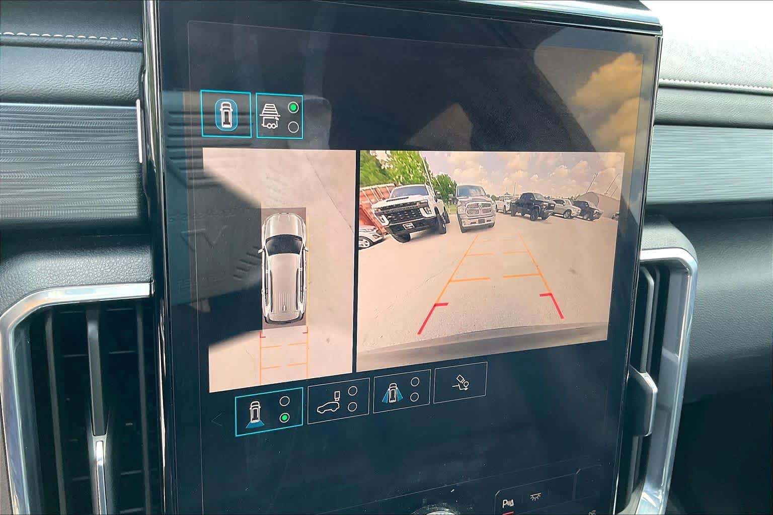 Certified 2024 GMC Acadia Elevation AWD/4WD image 25