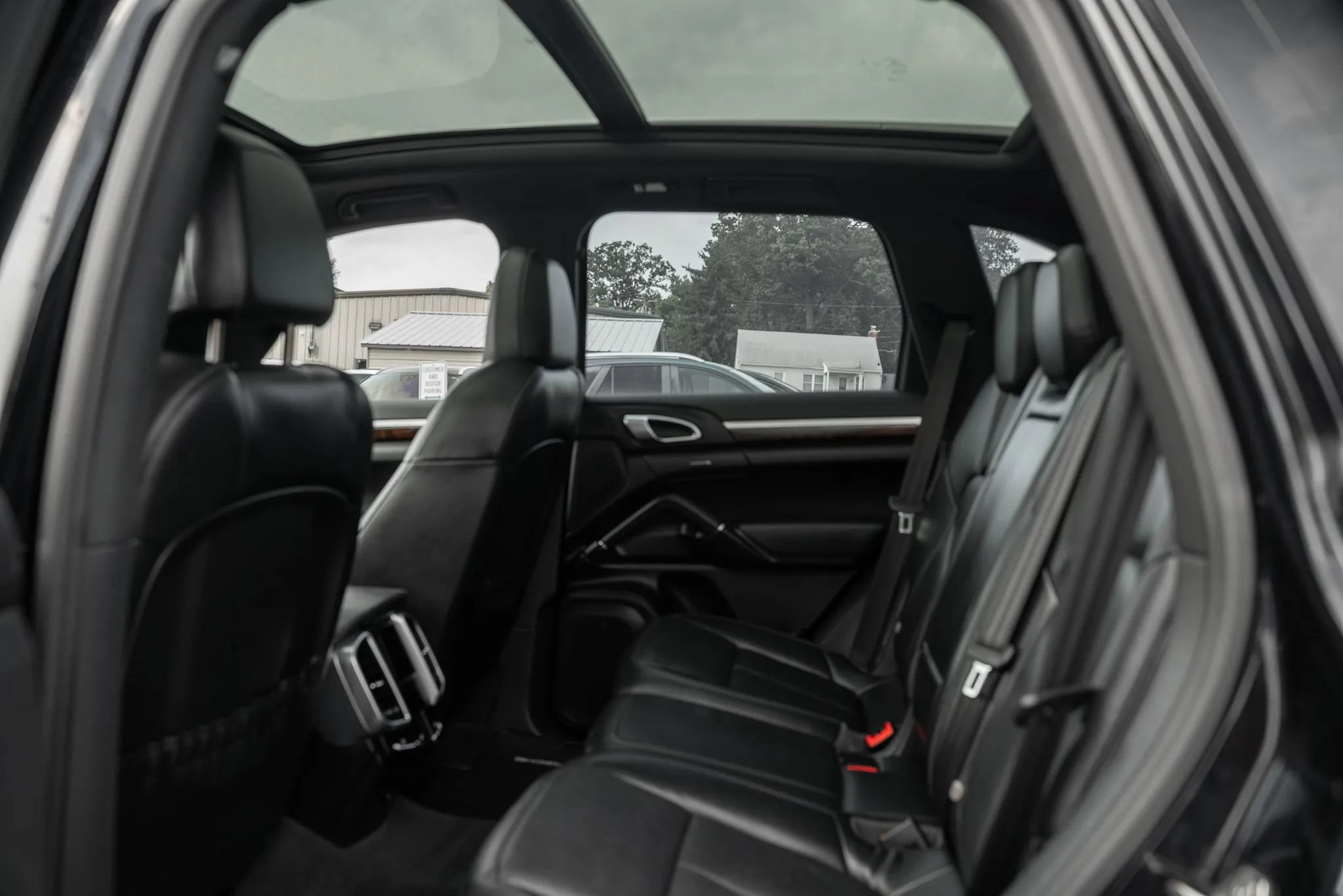 Used 2012 Porsche Cayenne S AWD/4WD image 8