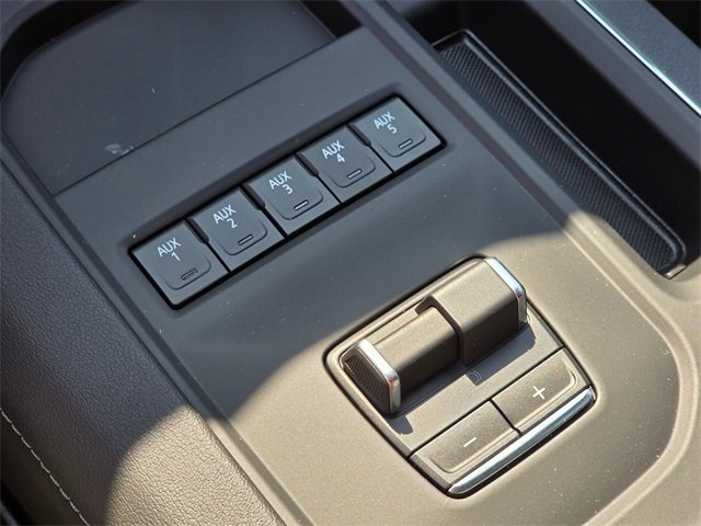 New 2025 GMC Sierra 3500 Denali w/ Denali Reserve Package image 33