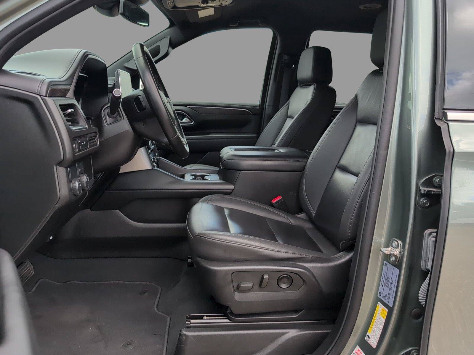 Used 2024 Chevrolet Tahoe LT RWD image 13