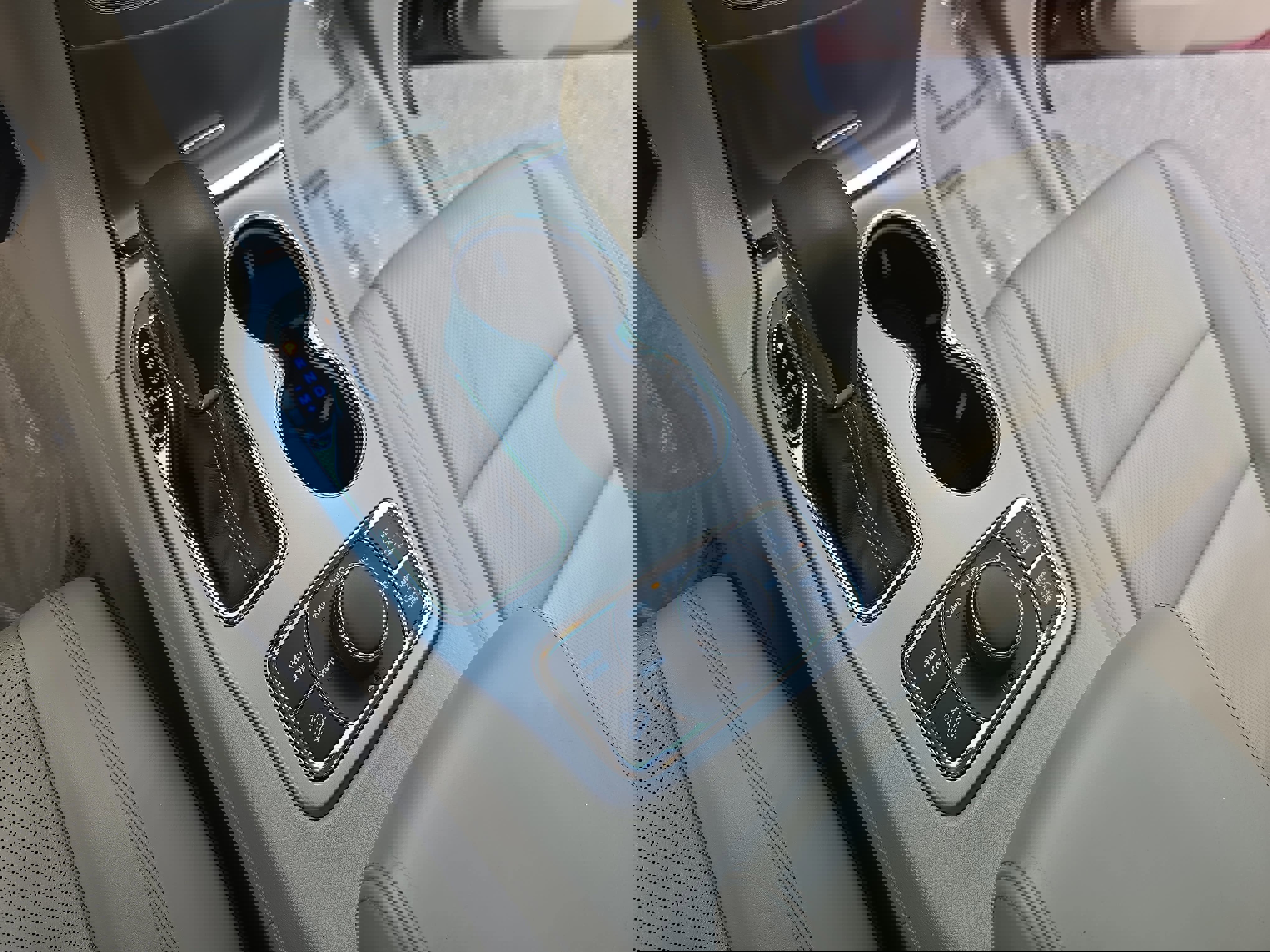 Used 2018 Jeep Grand Cherokee Overland image 24