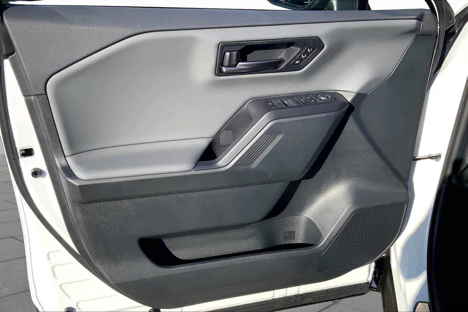 New 2026 Toyota RAV4 XSE AWD/4WD image 10