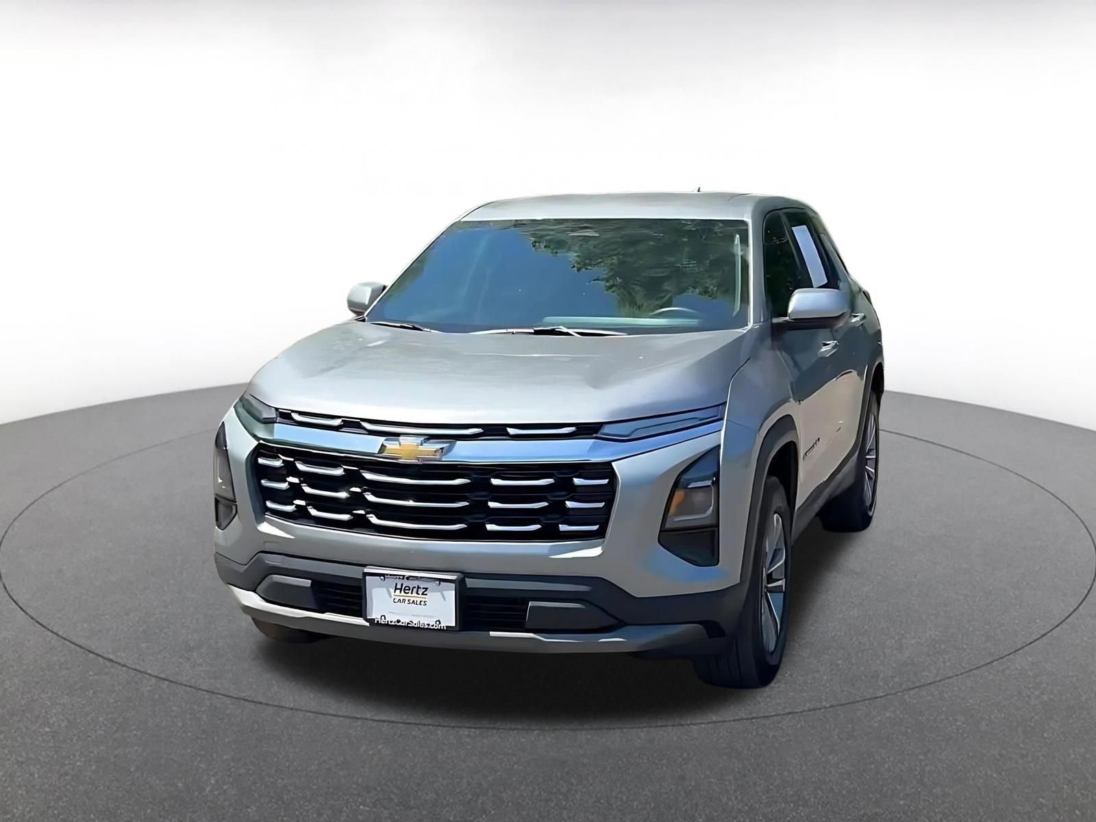 Used 2025 Chevrolet Equinox LT FWD image 4
