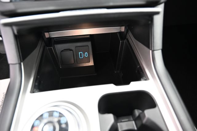 Used 2020 Ford Explorer XLT w/ Comfort Package AWD/4WD image 20