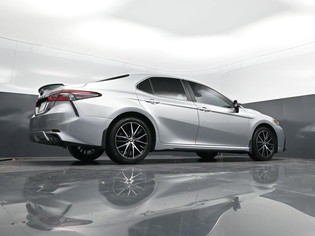 Used 2024 Toyota Camry SE image 43