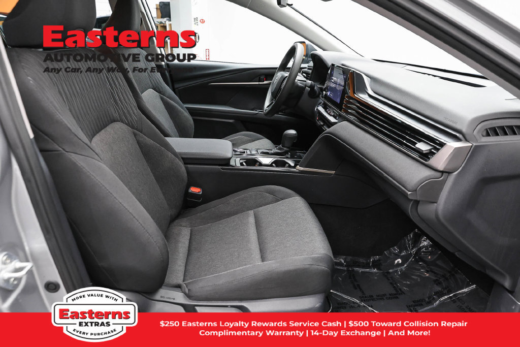 Used 2025 Toyota Camry LE FWD image 23