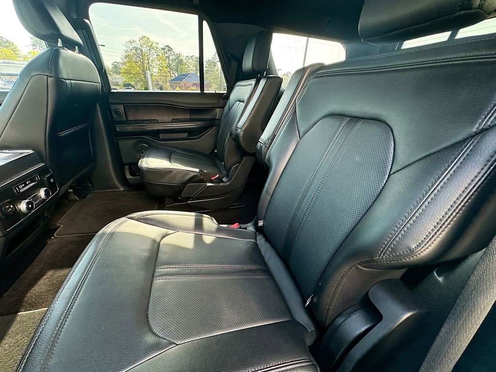 Used 2021 Ford Expedition Limited image 4