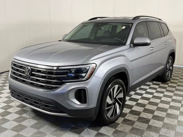 Used 2024 Volkswagen Atlas SE FWD image 2