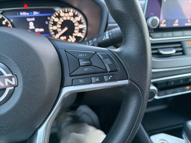 Used 2024 Nissan Altima 2.5 SV image 31