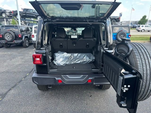 New 2025 Jeep Wrangler Sahara w/ Safety Group image 9