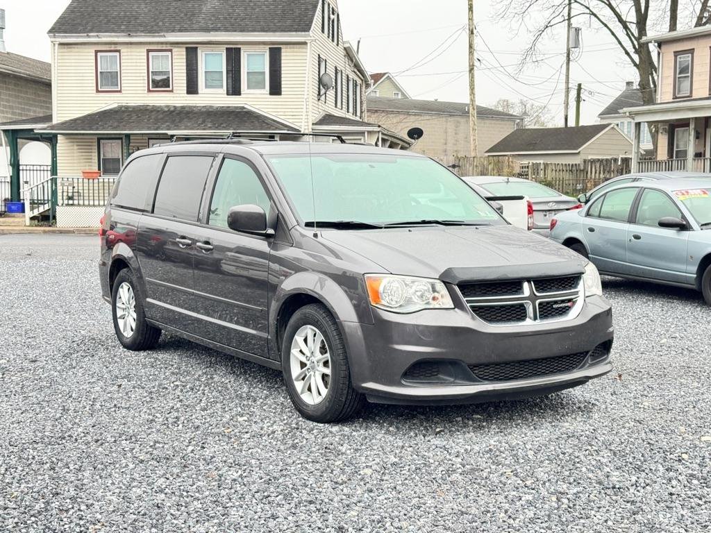 Used 2016 Dodge Grand Caravan SXT image 3