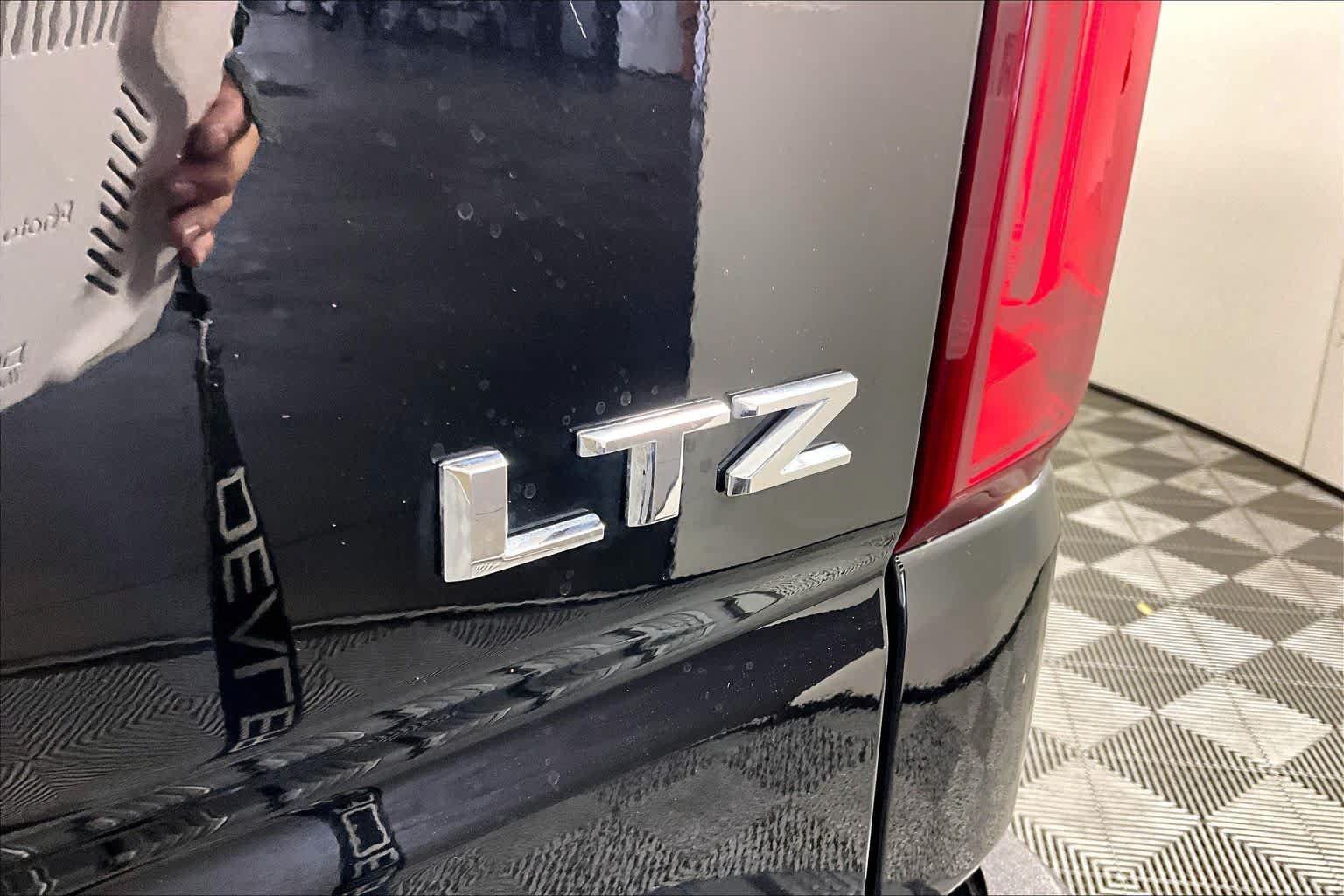 Certified 2023 Chevrolet Silverado 1500 LTZ w/ Technology Package AWD/4WD image 9