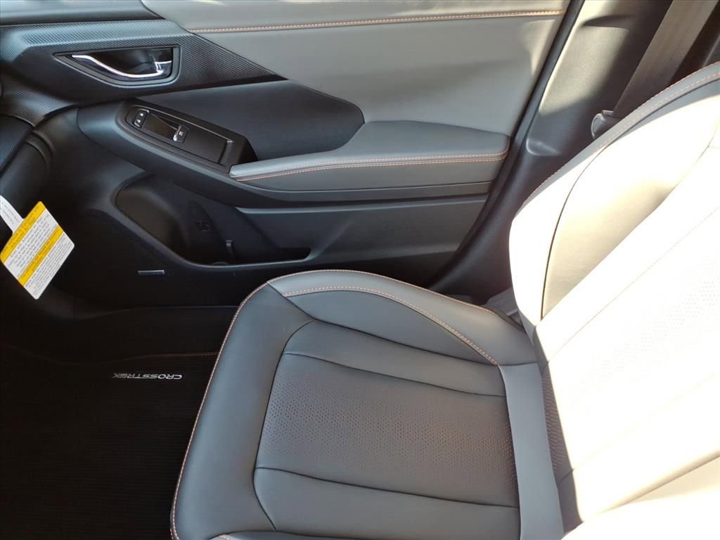 Used 2025 Subaru Crosstrek 2.5i Limited w/ Crosstrek Mirror Package image 31