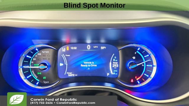 Used 2024 Chrysler Pacifica Select image 13