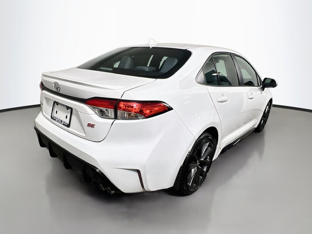 Used 2026 Toyota Corolla SE w/ SE Package FWD image 3