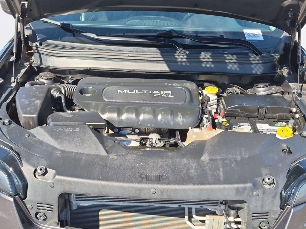 Used 2019 Jeep Cherokee Latitude Plus FWD image 31