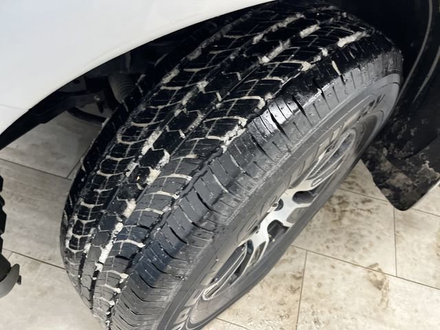 Used 2020 Nissan Titan SV w/ SV Convenience Package image 37