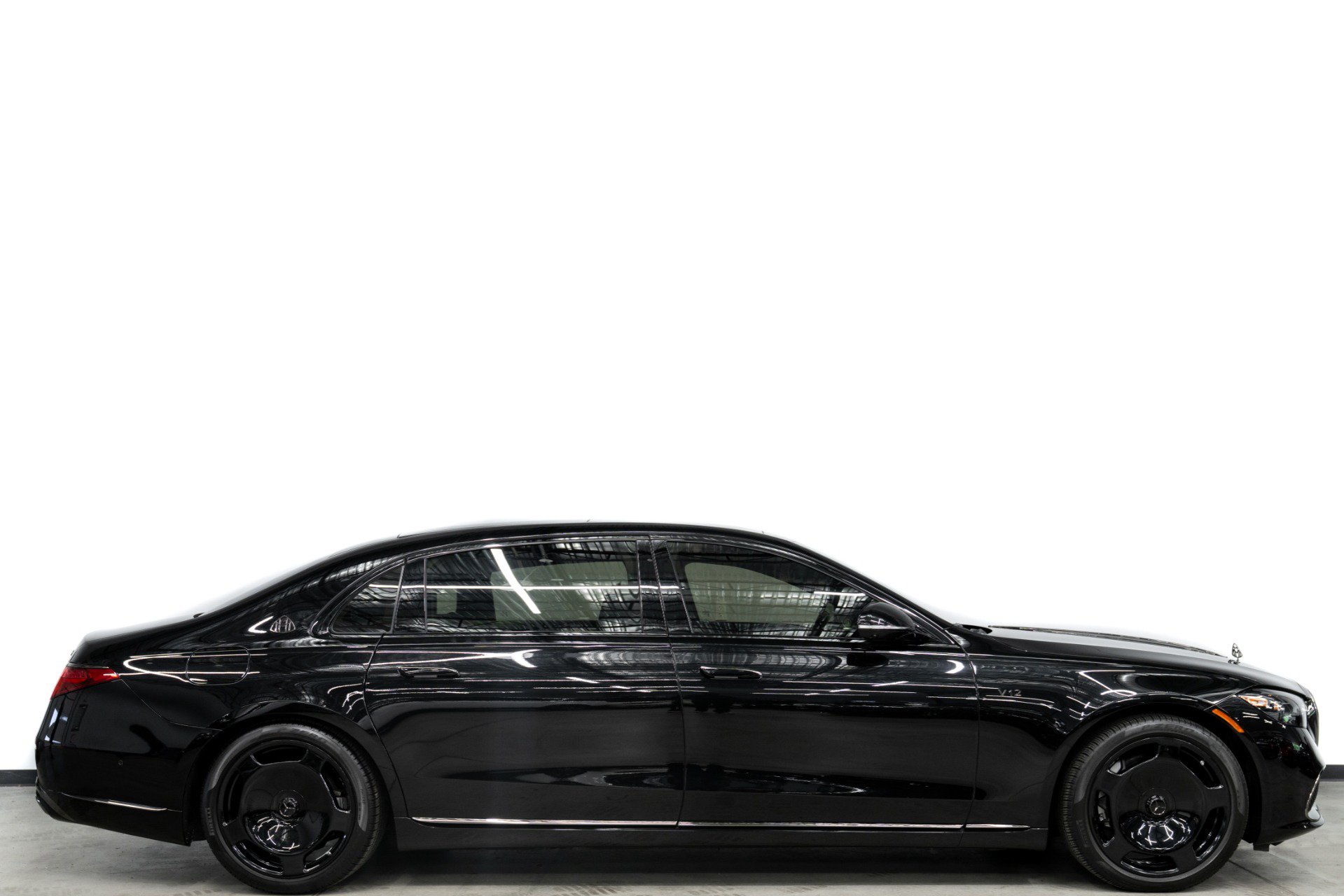 Used 2024 Mercedes-Benz Maybach S 680 4MATIC image 2