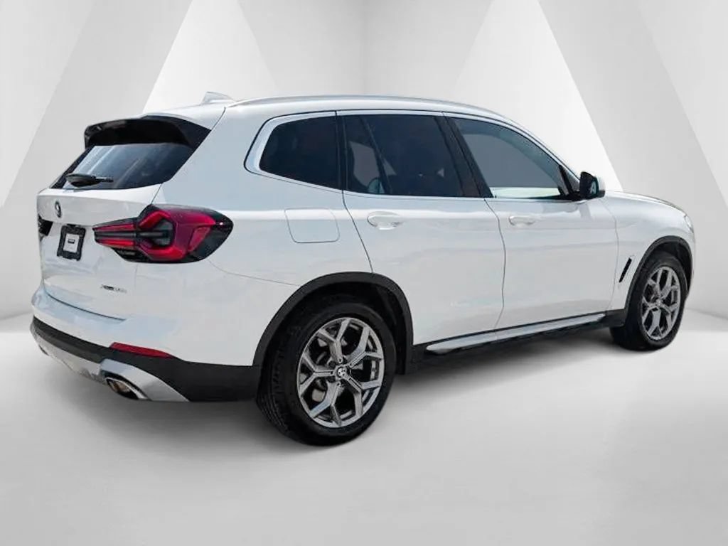 Used 2022 BMW X3 xDrive30i AWD/4WD image 7