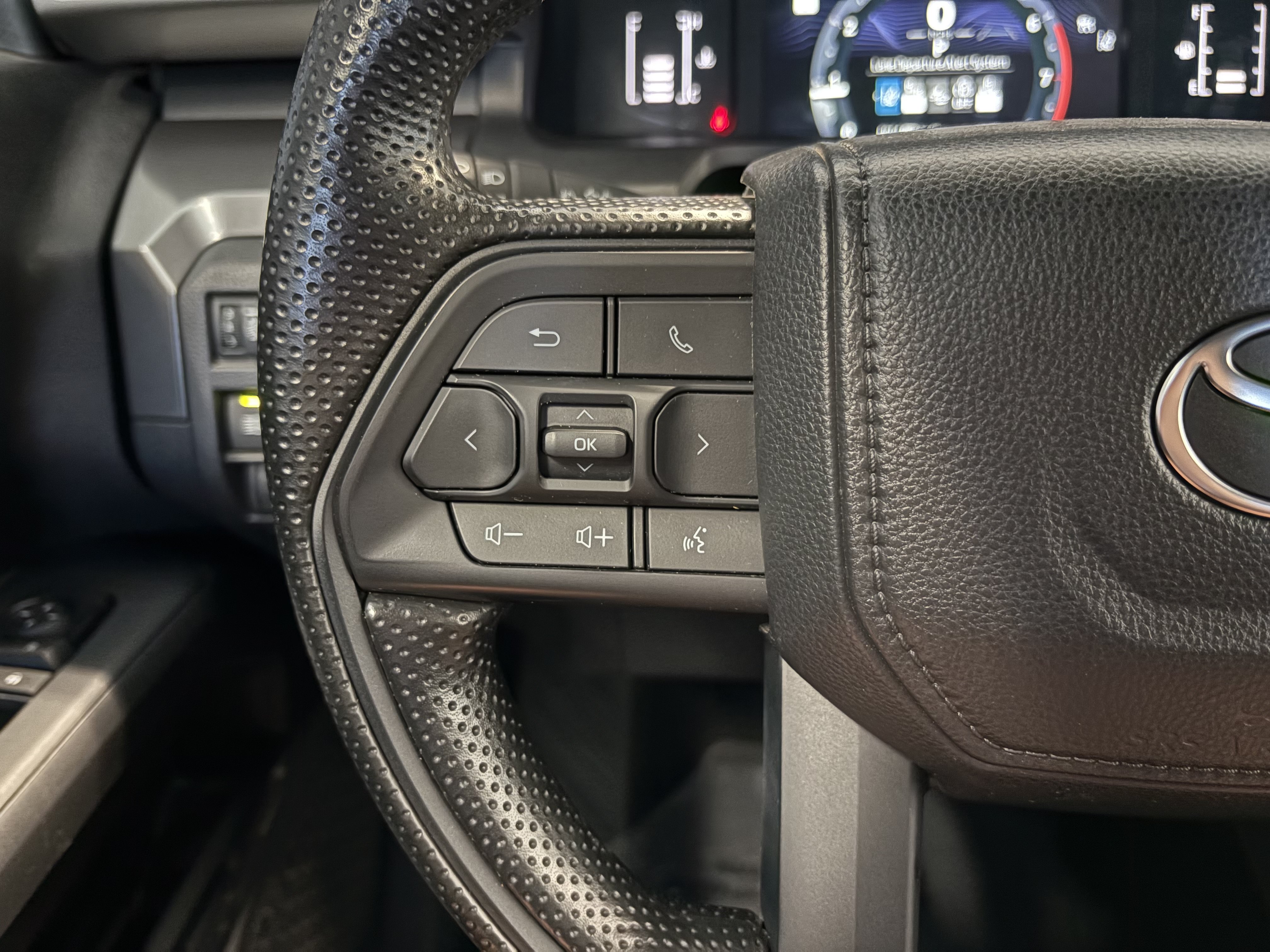 Certified 2024 Toyota Tacoma SR5 RWD image 23