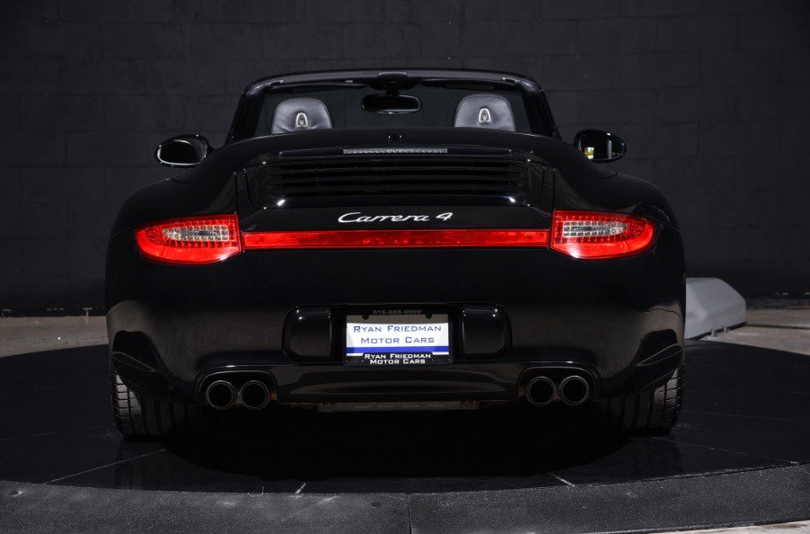 Used 2012 Porsche 911 Carrera 4 image 10