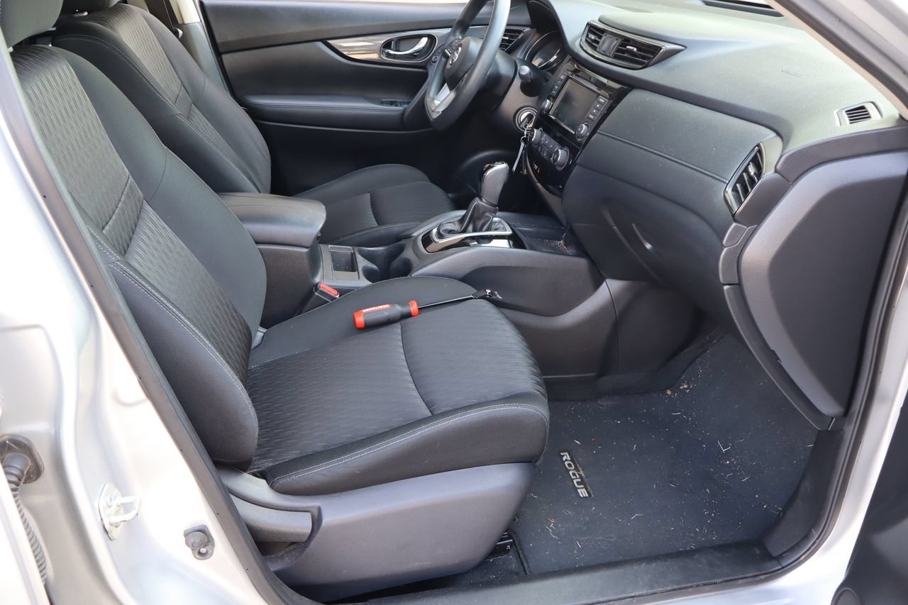 Used 2018 Nissan Rogue S FWD image 16
