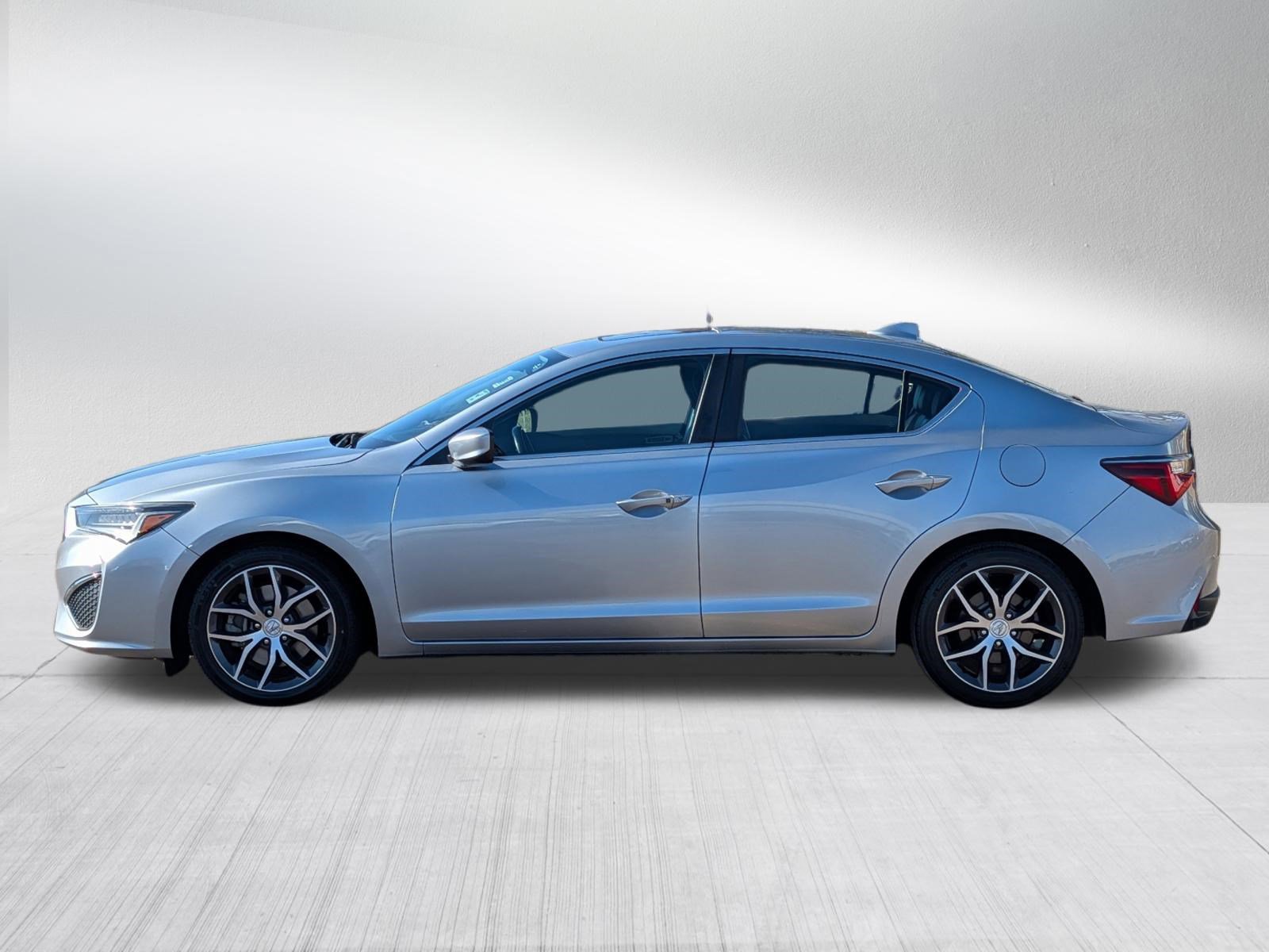 Used 2020 Acura ILX w/ Premium Package image 4