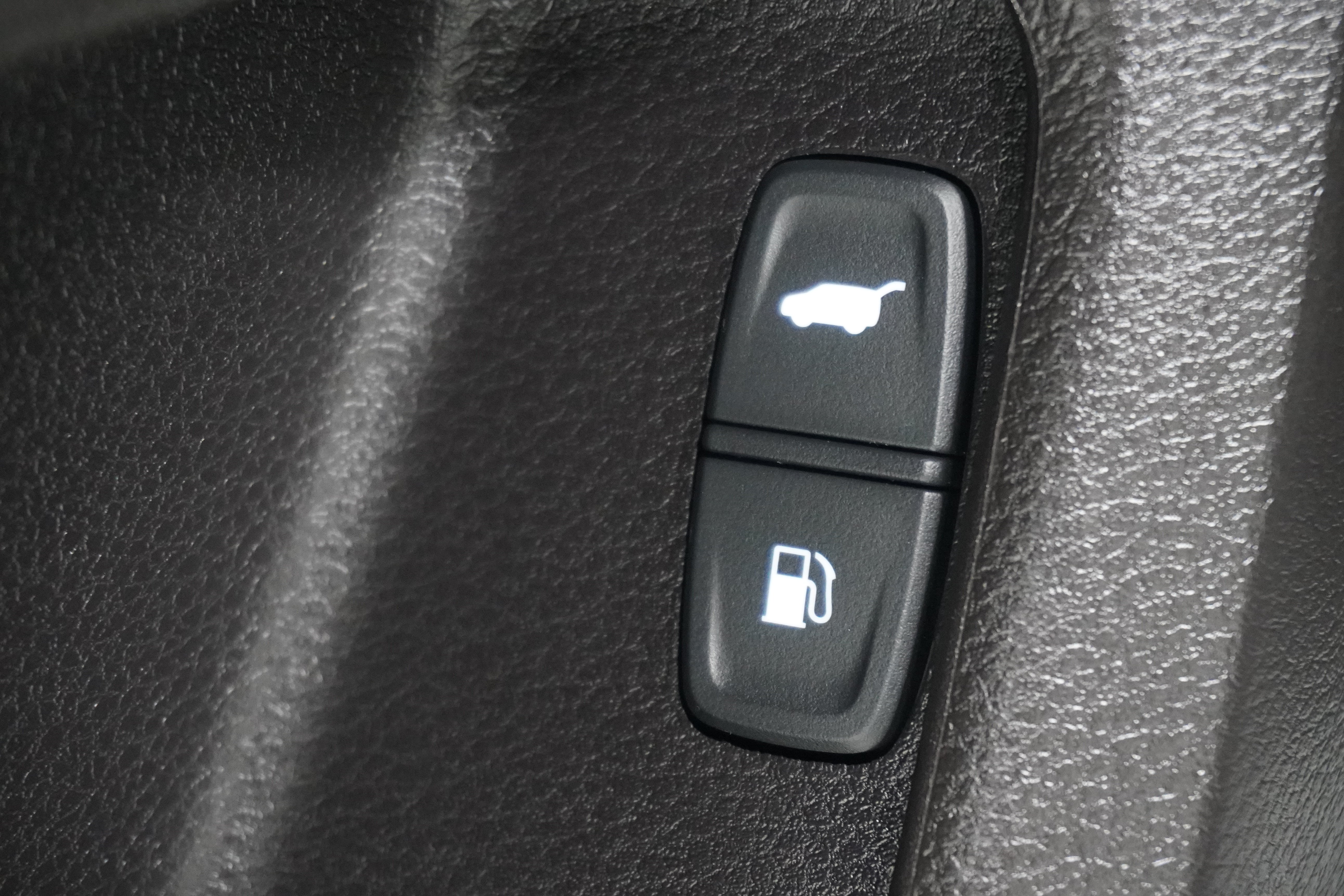 Used 2020 Acura MDX FWD image 26