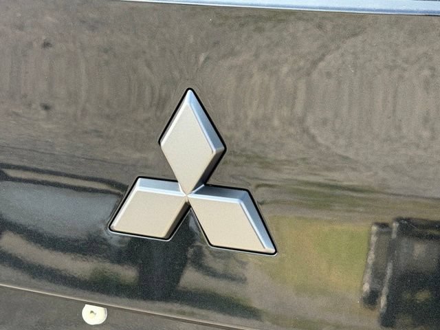 New 2026 Mitsubishi Outlander LE FWD image 10