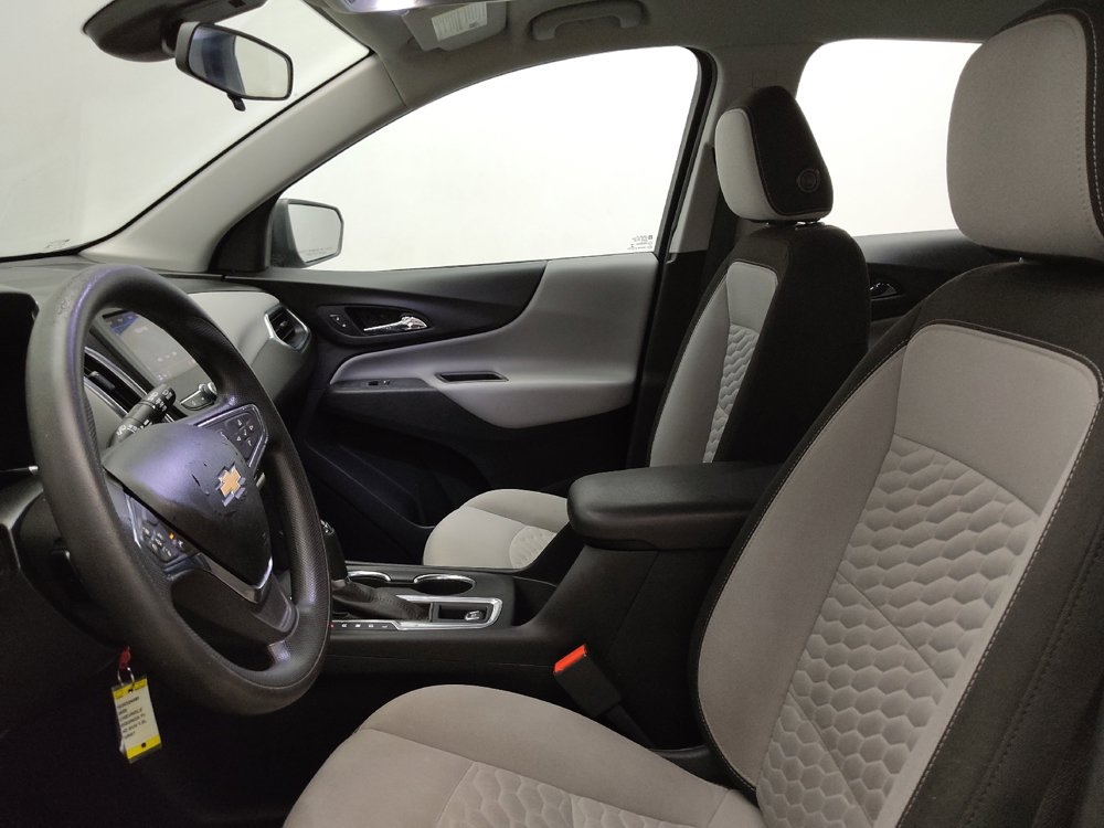 Used 2020 Chevrolet Equinox LS FWD image 17