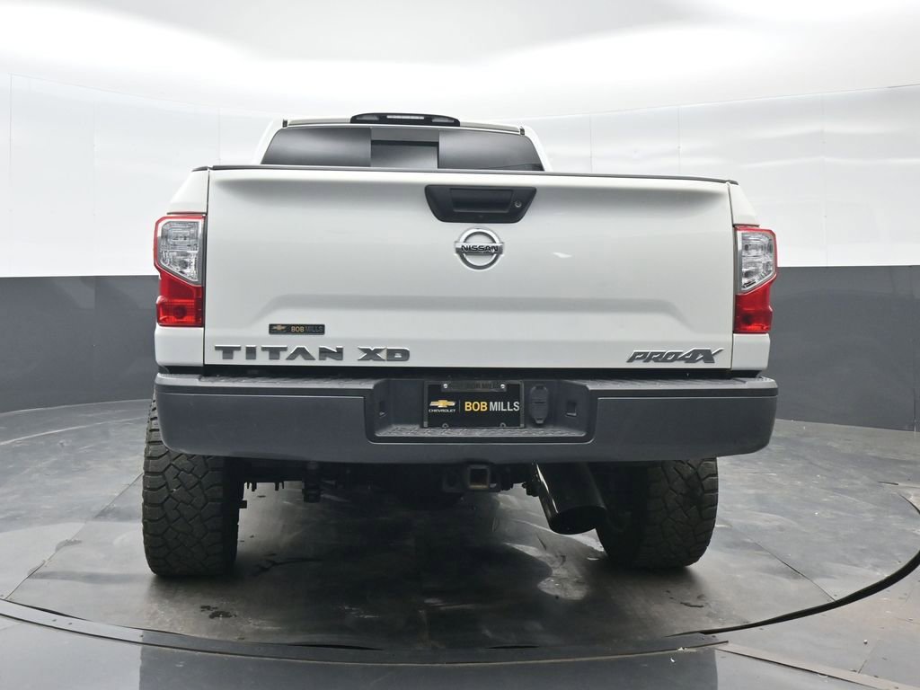 Used 2019 Nissan Titan PRO-4X image 5