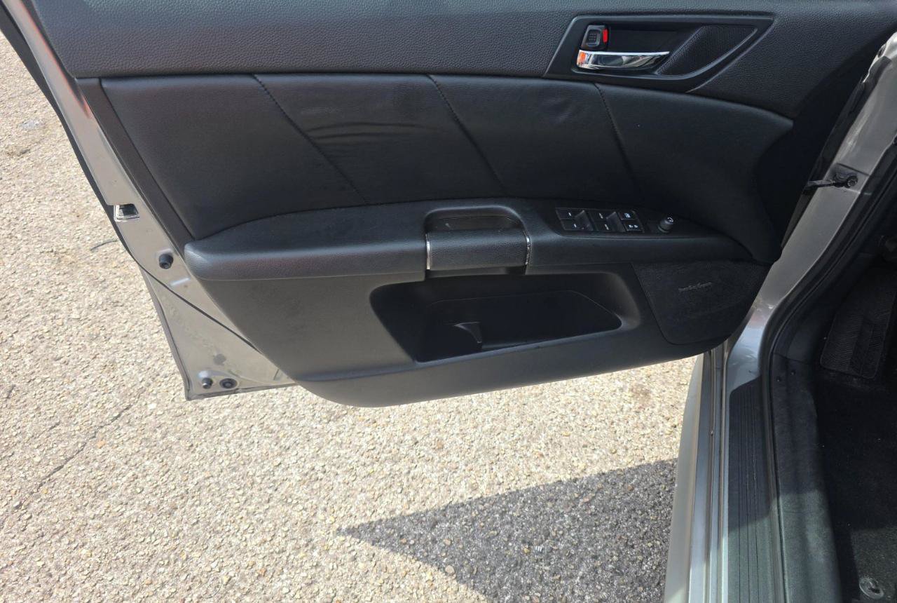 Used 2011 Suzuki Kizashi Sport SLS AWD/4WD image 9