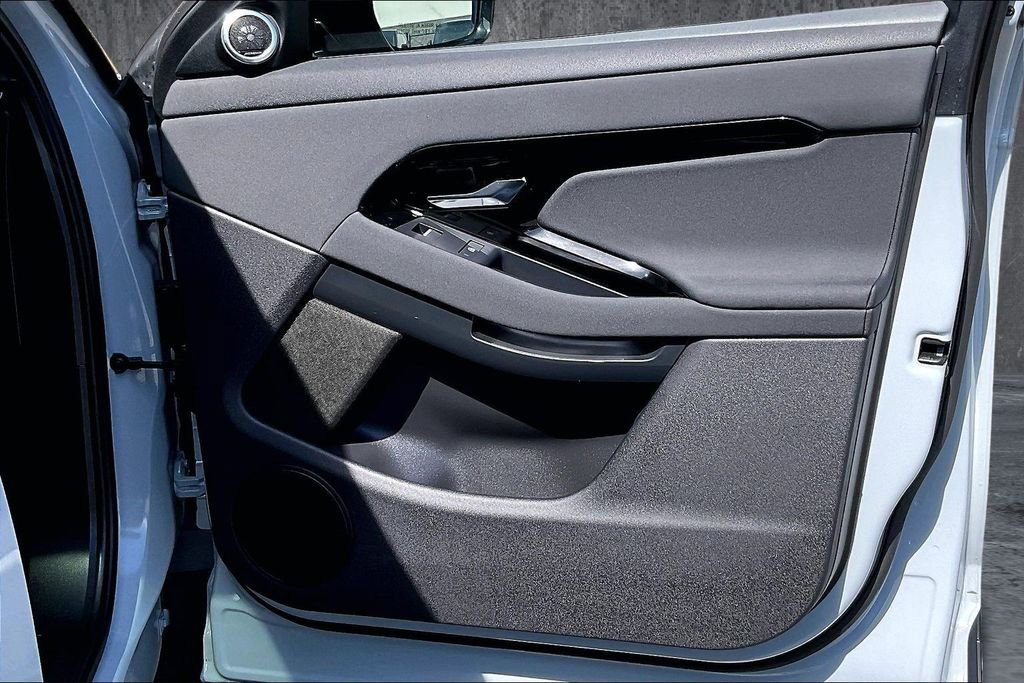 Used 2025 Land Rover Range Rover Evoque S image 28