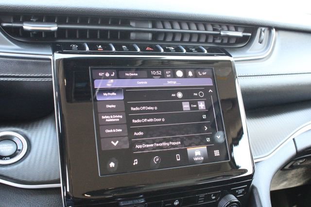 Used 2023 Jeep Grand Cherokee Laredo w/ Luxury Tech Group I AWD/4WD image 28