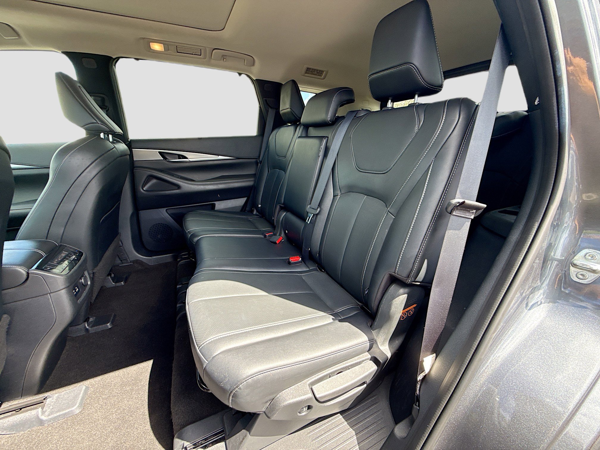 Used 2024 INFINITI QX60 Luxe image 23