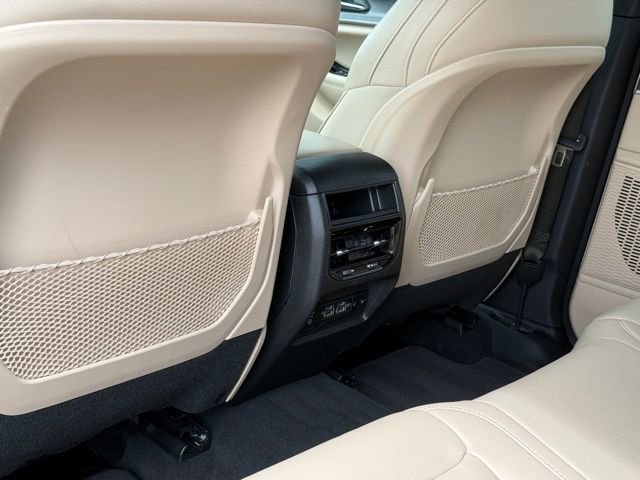 Used 2024 Jeep Grand Cherokee Limited AWD/4WD image 27