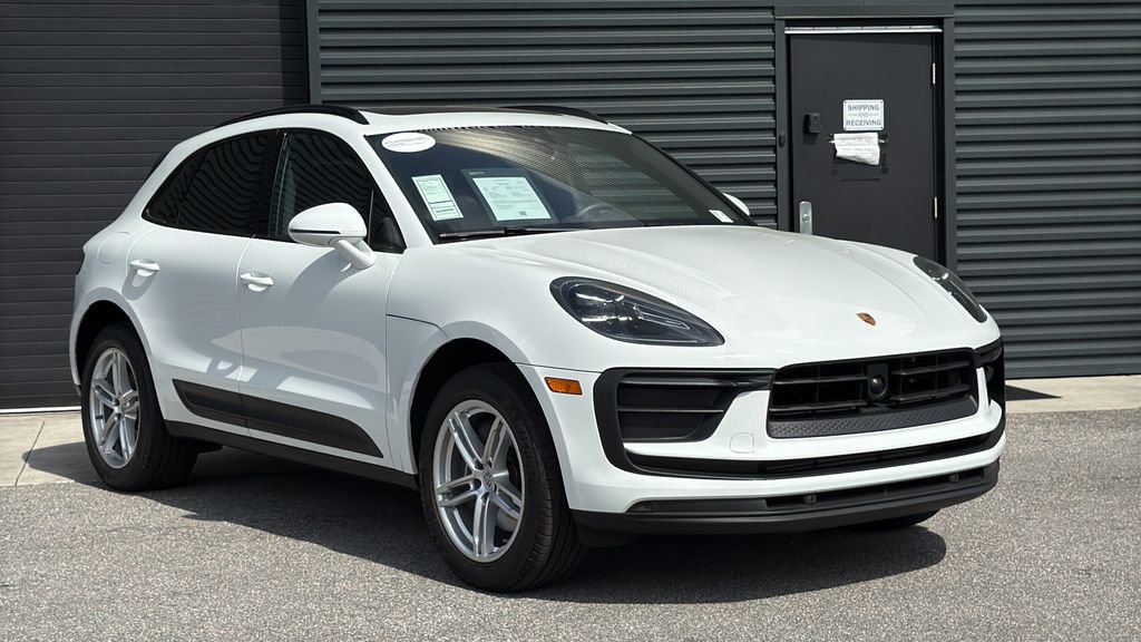 Certified 2025 Porsche Macan image 21