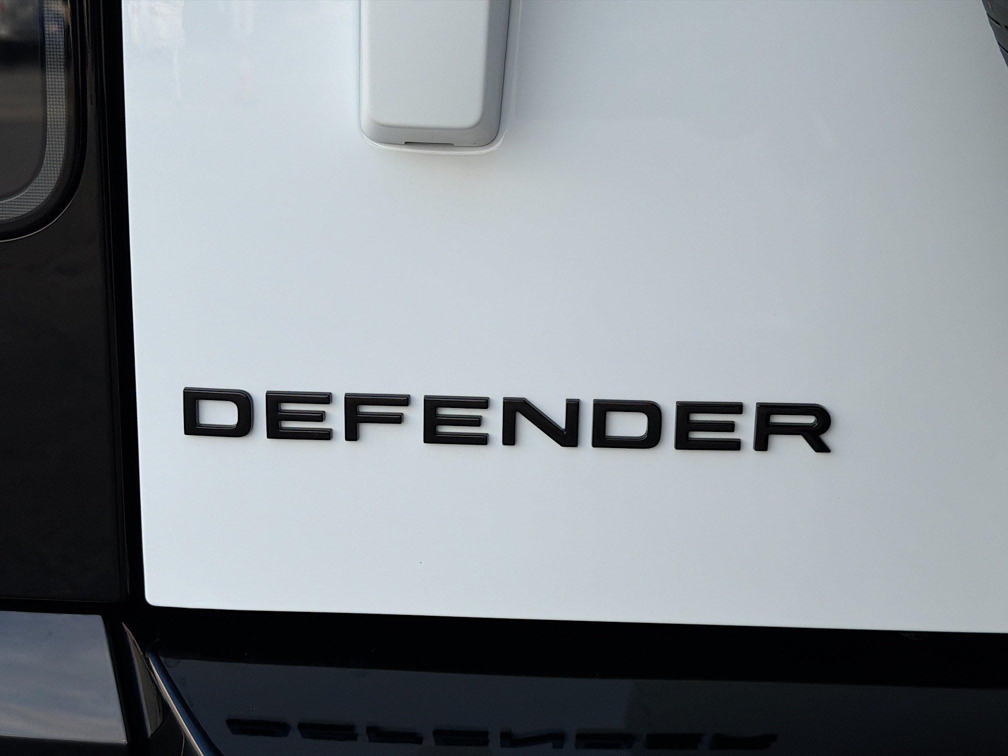 New 2026 Land Rover Defender 110 X-Dynamic SE AWD/4WD image 11