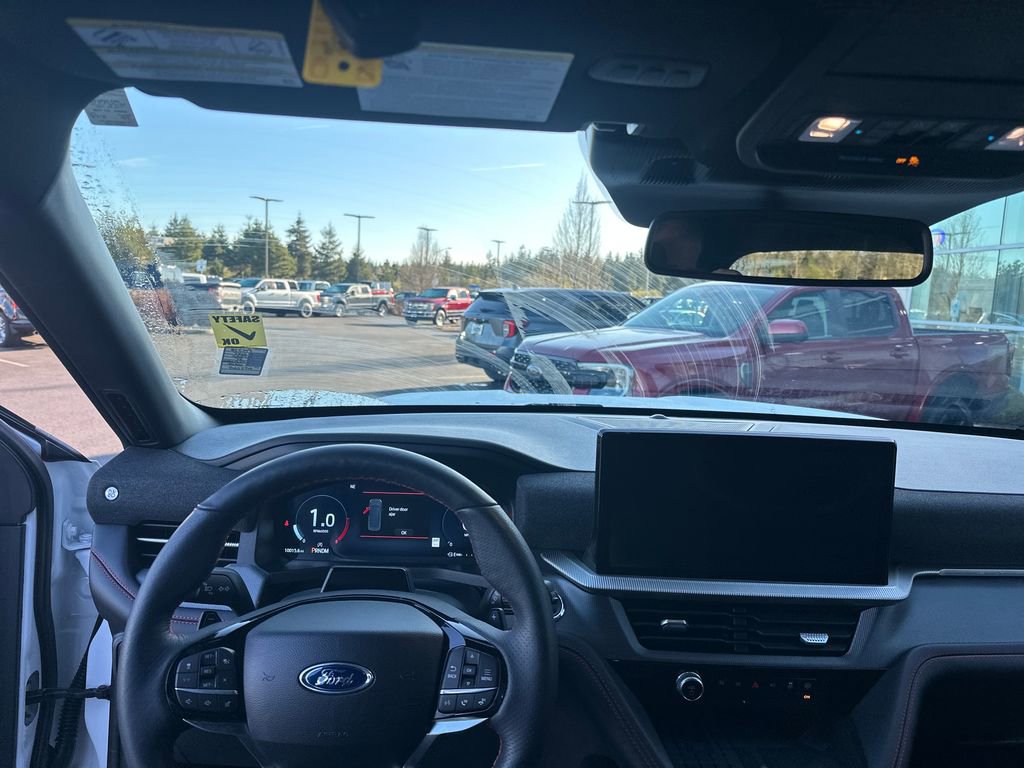 Used 2025 Ford Explorer ST AWD/4WD image 12