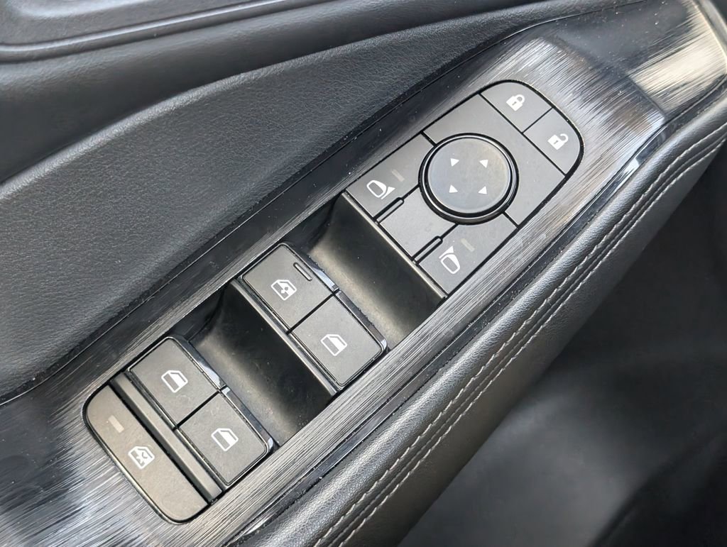 Used 2024 Nissan Rogue SV image 12