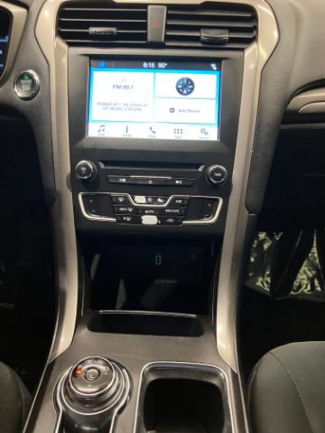 Used 2018 Ford Fusion SE w/ Fusion SE Technology Package FWD image 40