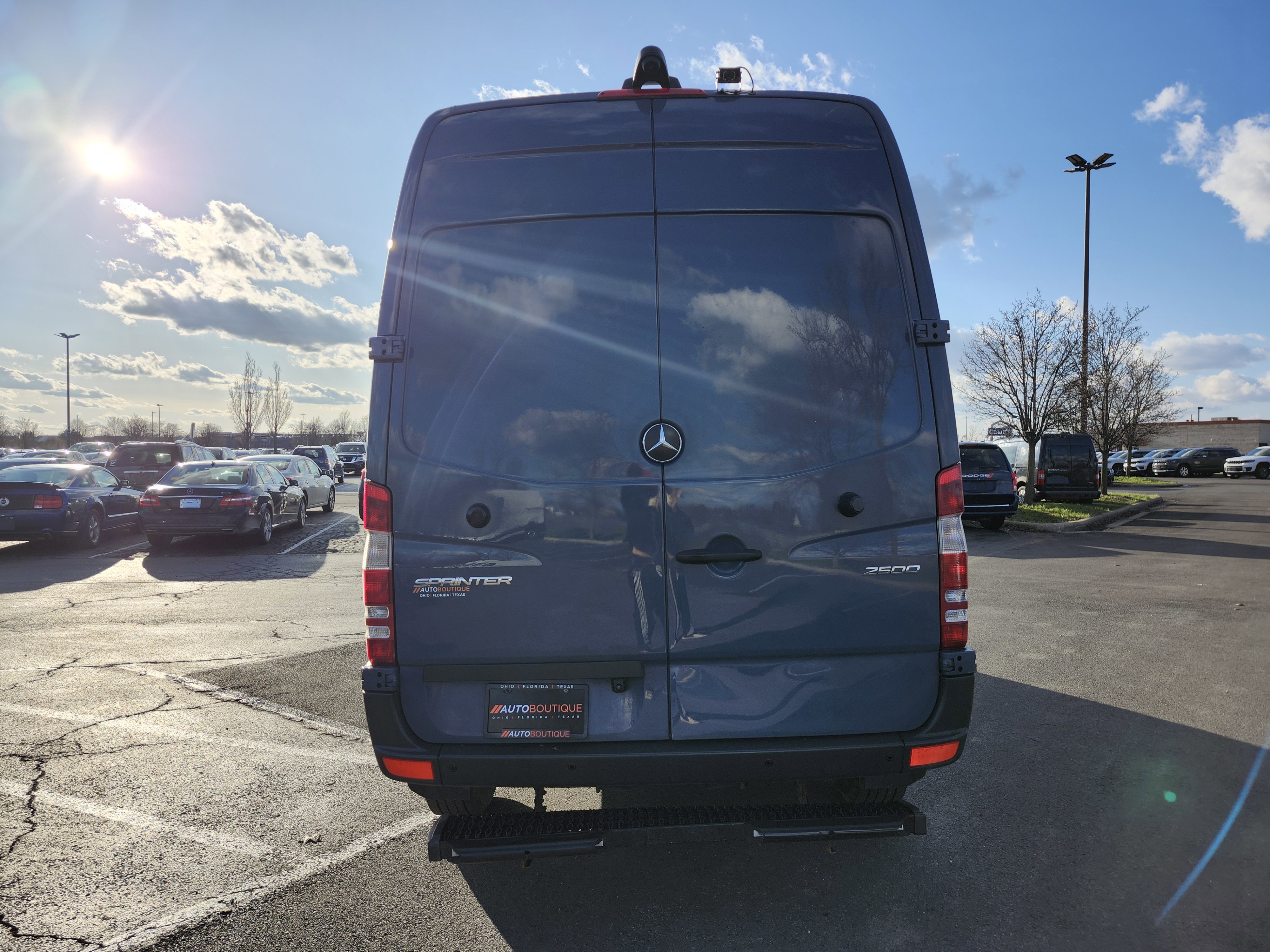 Used 2018 Mercedes-Benz Sprinter 2500 image 13