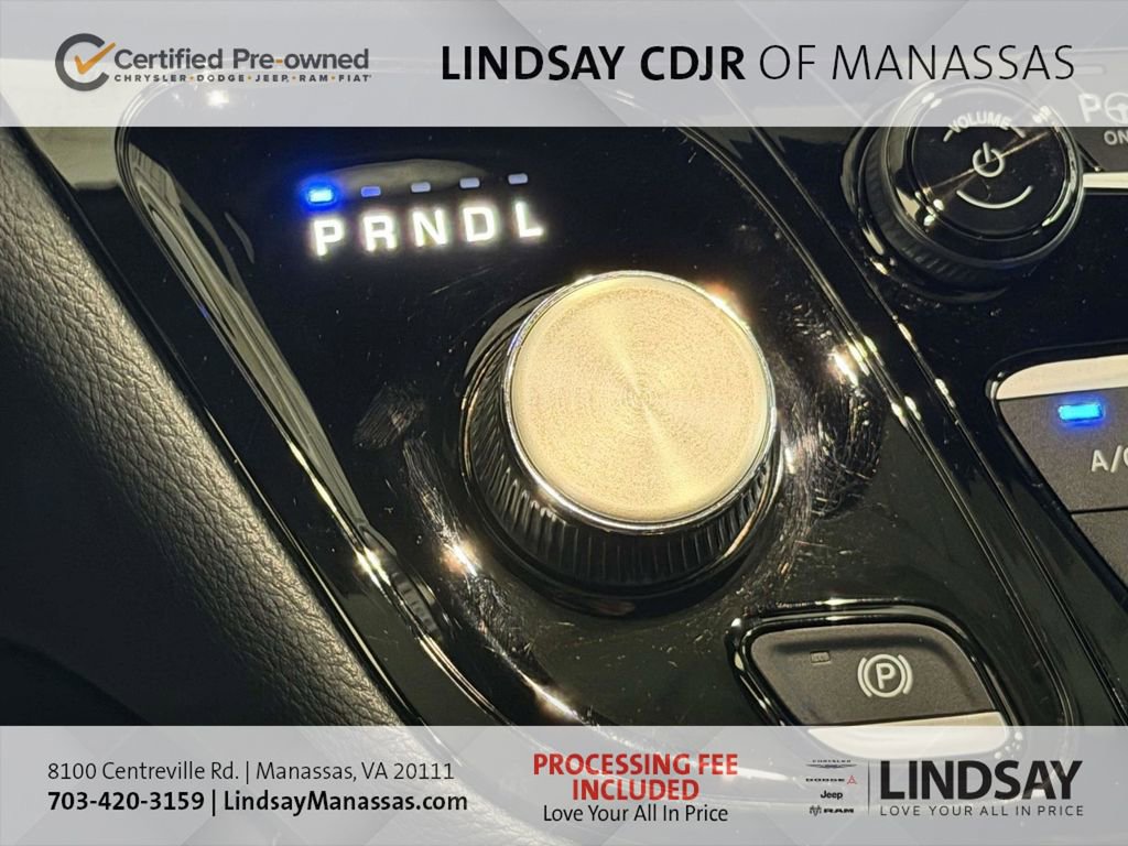 Used 2024 Chrysler Pacifica Premium FWD image 28