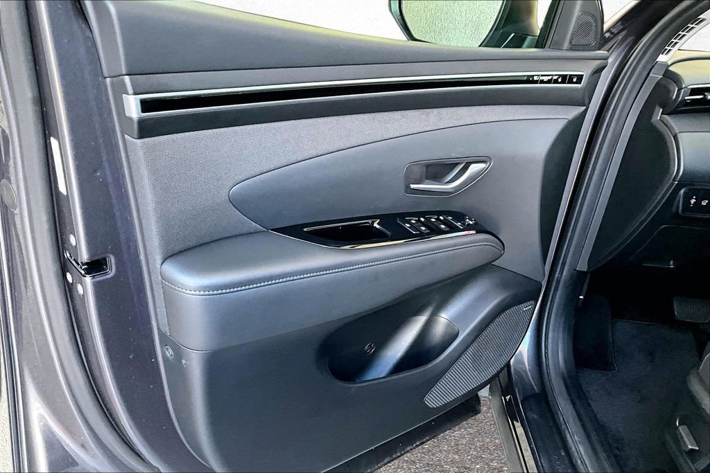 Used 2022 Hyundai Tucson Limited FWD image 18