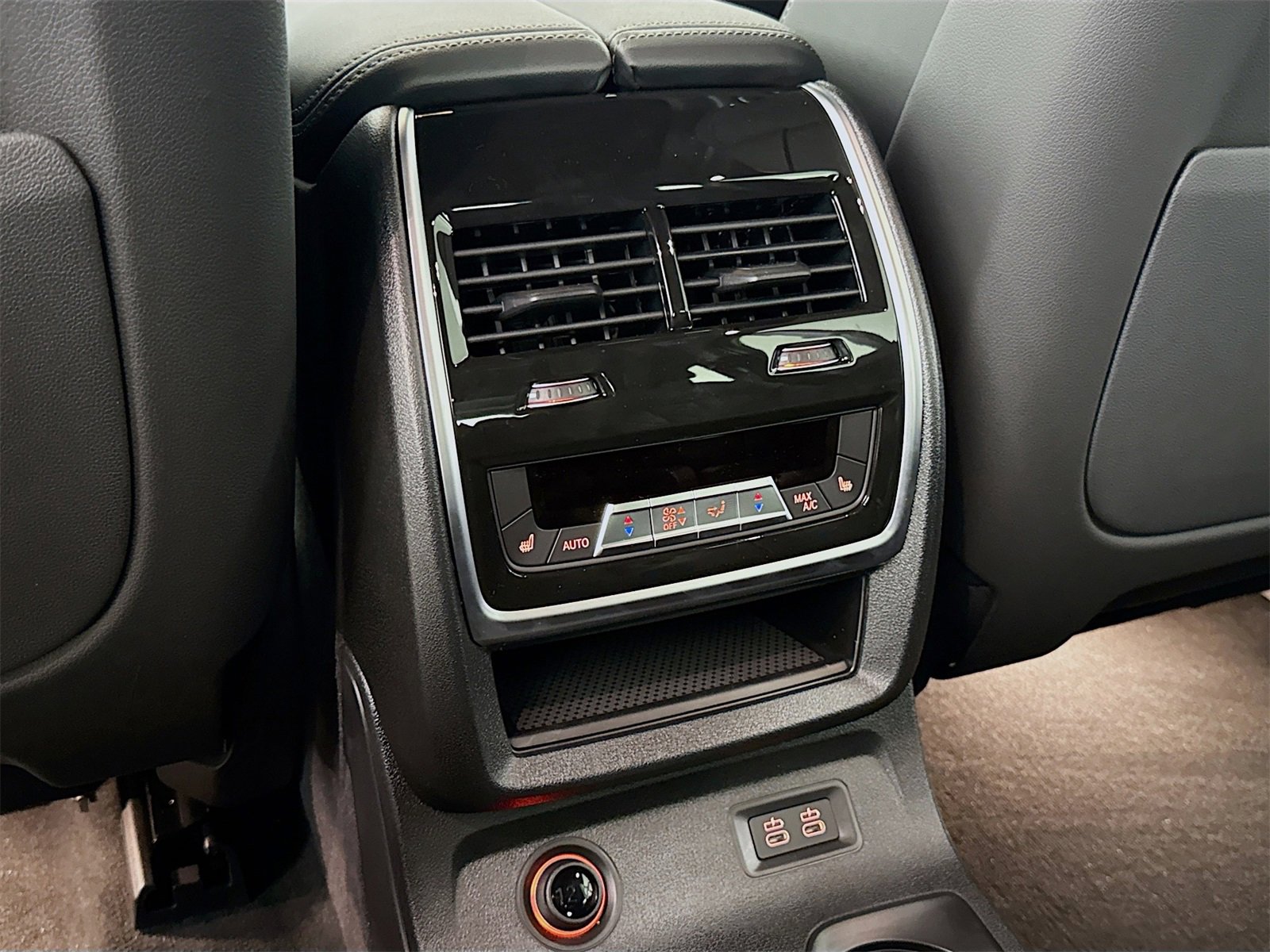 New 2026 BMW X7 xDrive40i w/ M Sport Package image 27