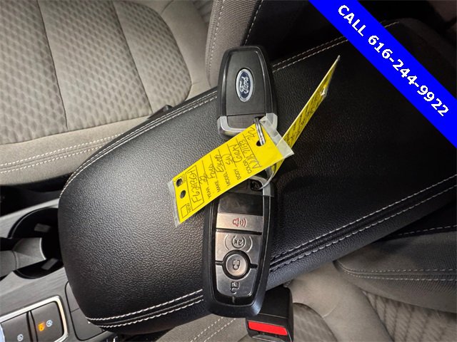 Used 2022 Ford Escape SE w/ Cold Weather Package image 25