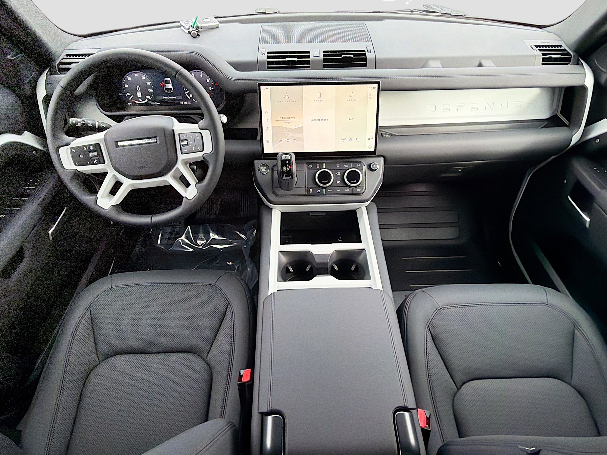 New 2026 Land Rover Defender 110 X-Dynamic SE image 14