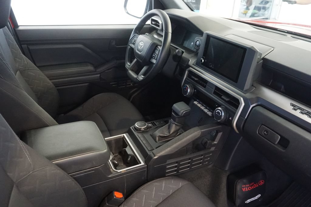 Used 2025 Toyota Tacoma SR5 AWD/4WD image 22