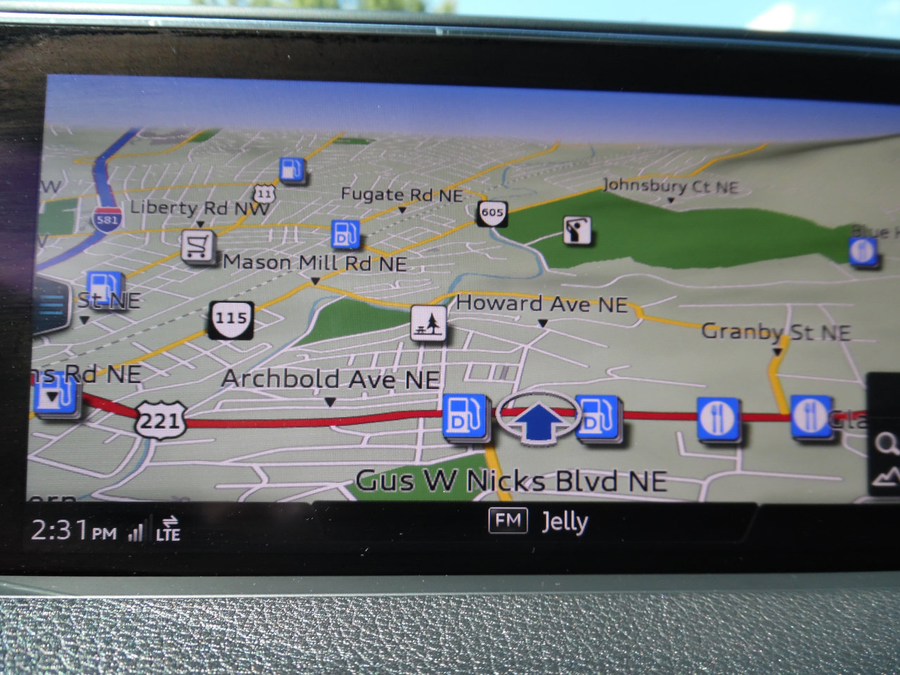 Used 2017 Audi Q7 3.0T Premium image 15