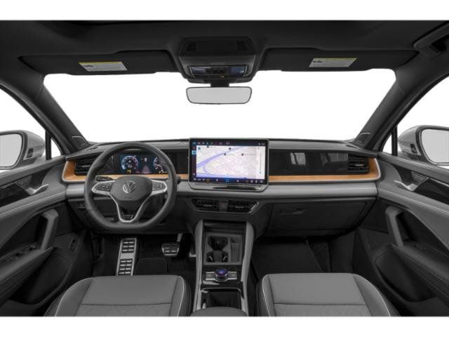 New 2026 Volkswagen Tiguan SEL R-Line AWD/4WD image 8